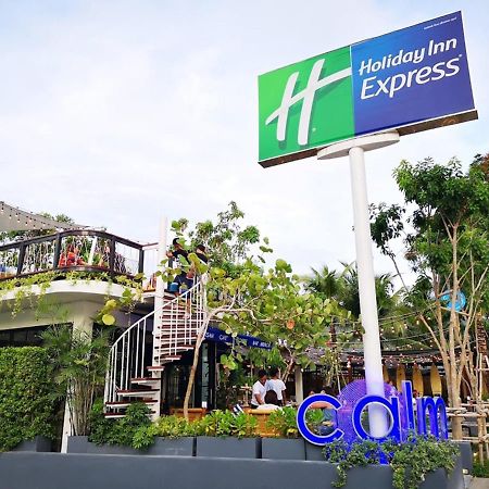 Holiday Inn Express Krabi Ao Nang Beach Exterior foto